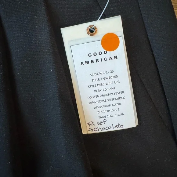 Good American ESSENTIAL SUITING PLEATED CROPPED TROUSERS 25” inseam